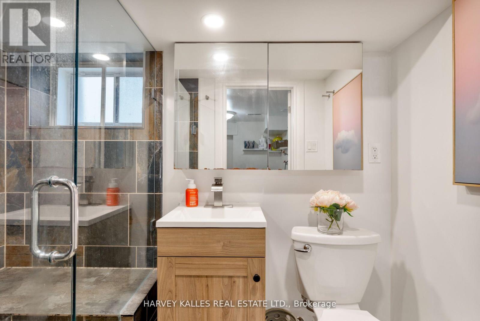 139 King Edward Avenue, Toronto, Ontario  M4C 5J7 - Photo 47 - E12568510