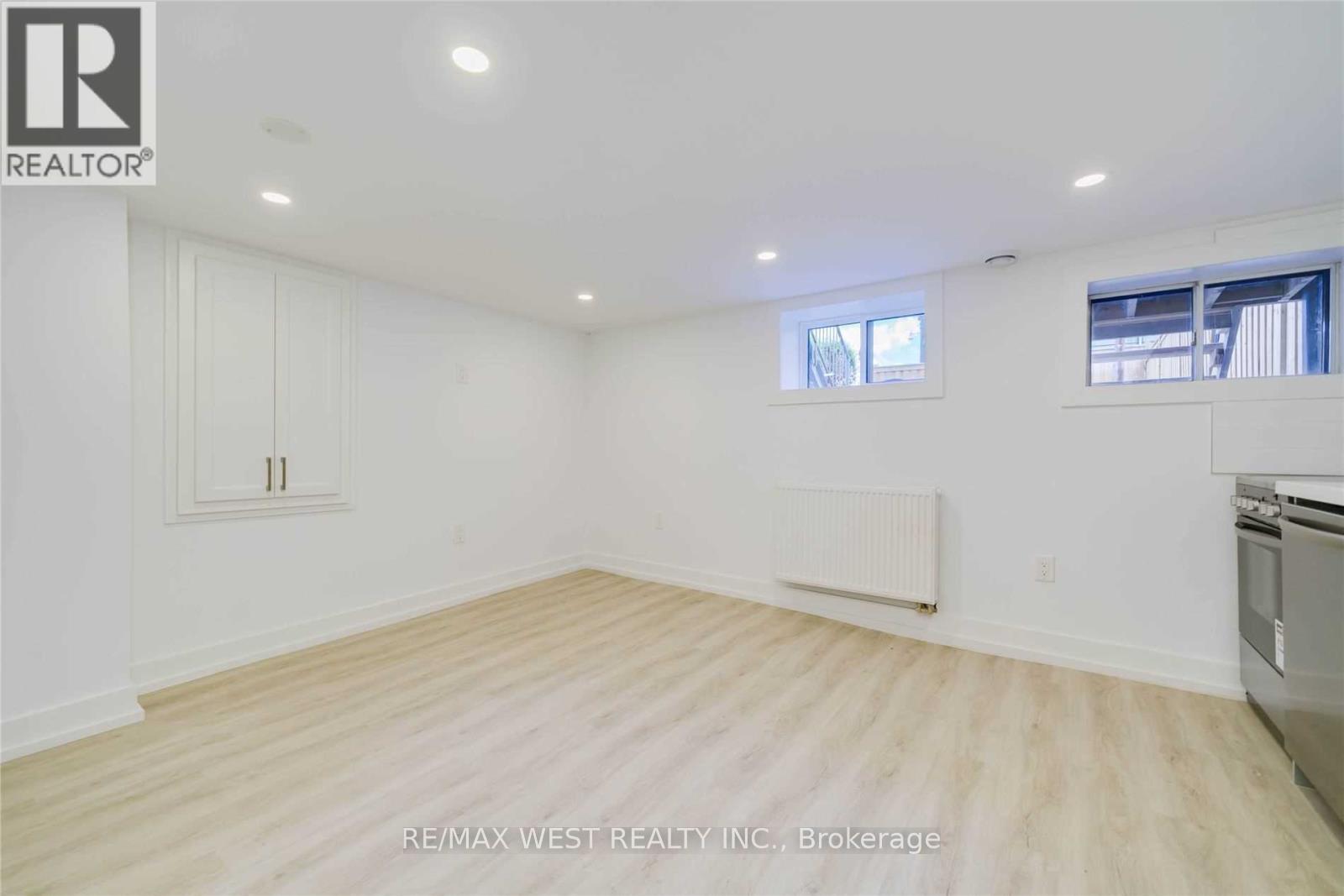 Lower - 129 Curzon Street, Toronto, Ontario  M4M 3B3 - Photo 7 - E12568526