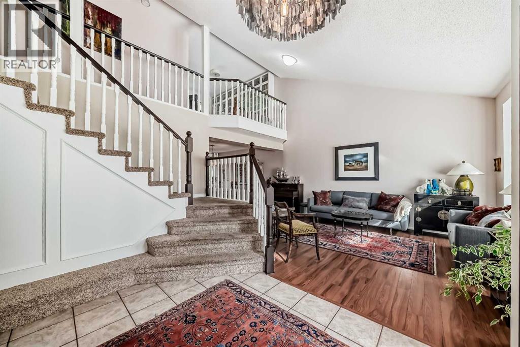 164 Woodfield Road Sw, Calgary, Alberta  T2W 3V9 - Photo 3 - A2261675