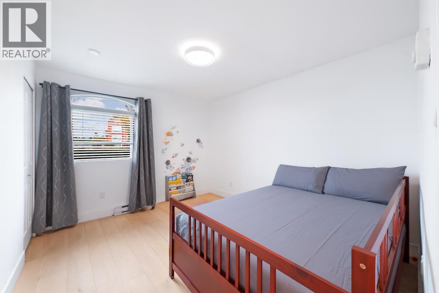 105 2 Renaissance Square, New Westminster, British Columbia  V3M 6K3 - Photo 15 - R3069337