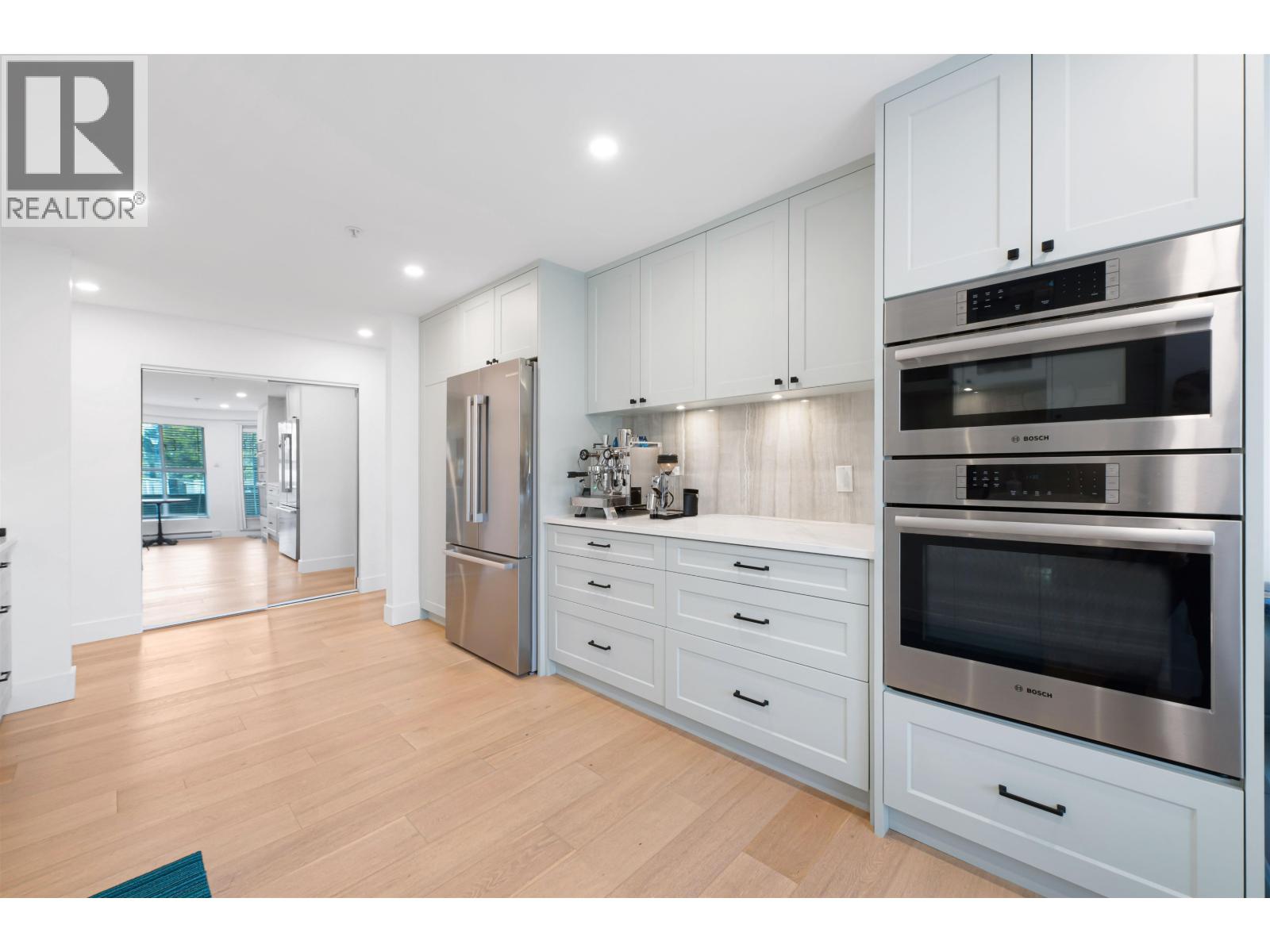 105 2 Renaissance Square, New Westminster, British Columbia  V3M 6K3 - Photo 11 - R3069337