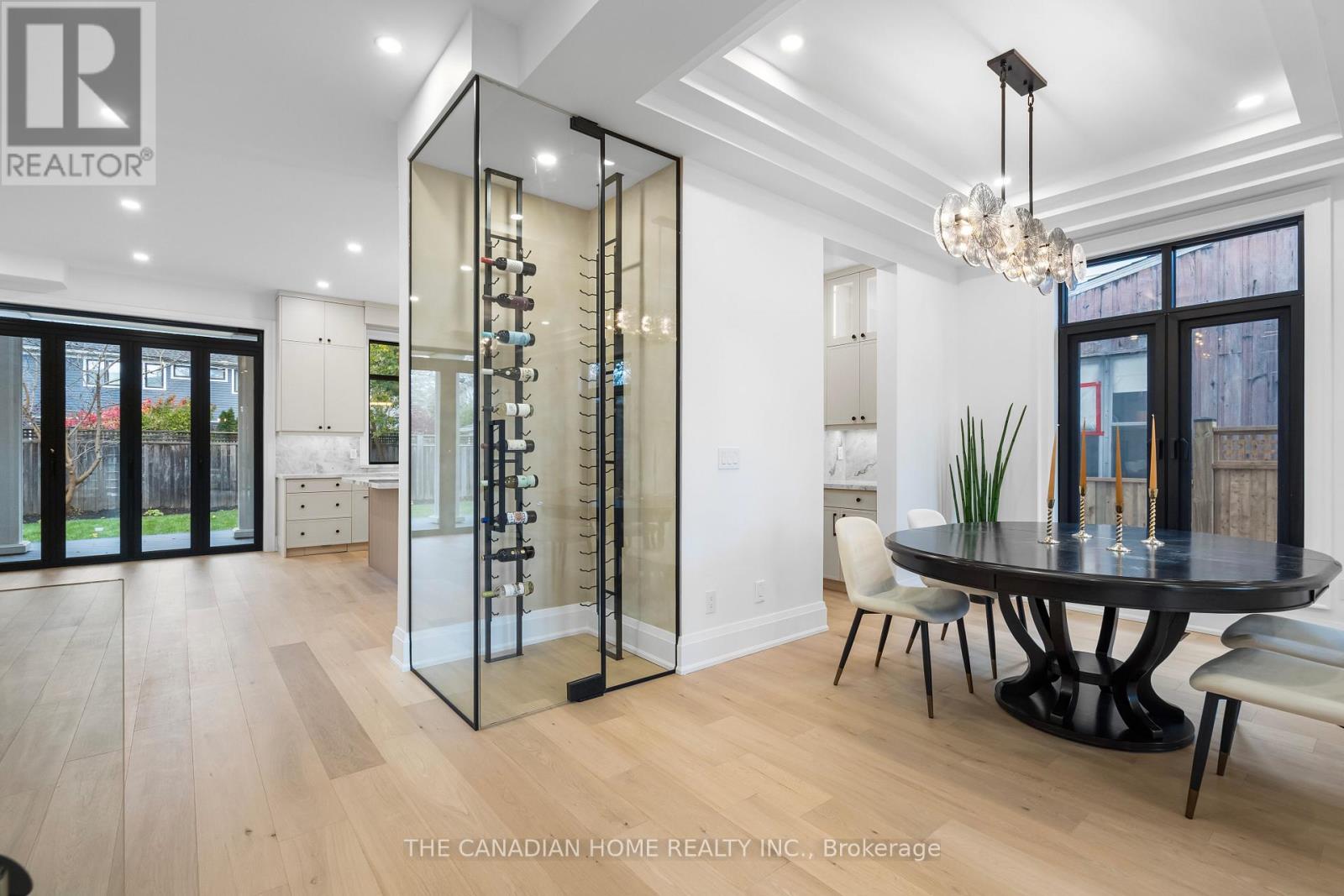 499 Rebecca Street, Oakville, Ontario L6K 1K8 - Photo 10 - W12568496