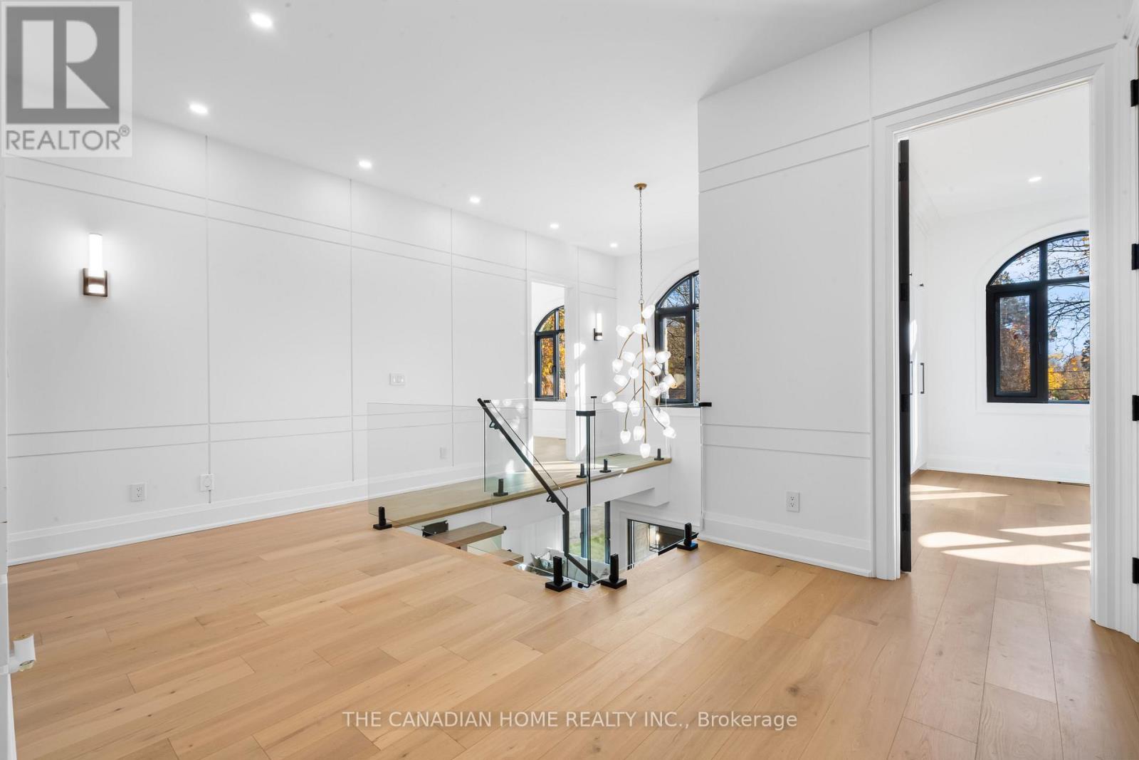 499 Rebecca Street, Oakville, Ontario L6K 1K8 - Photo 23 - W12568496