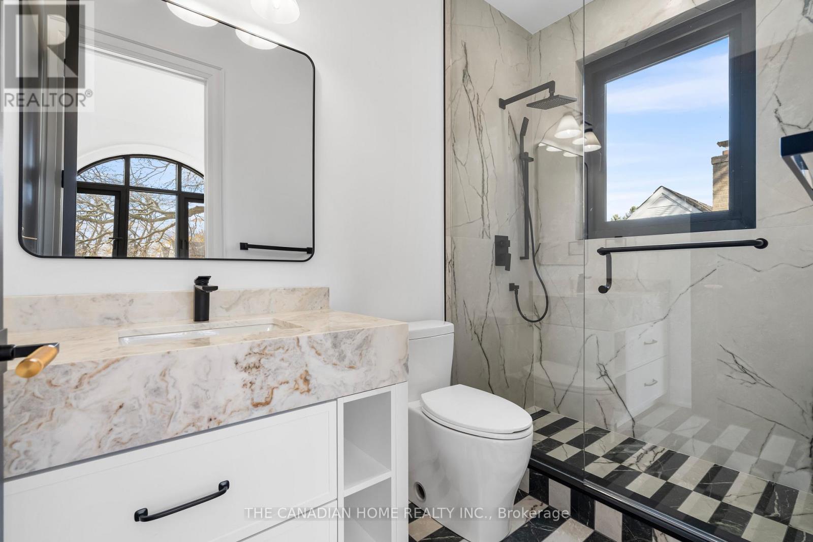 499 Rebecca Street, Oakville, Ontario L6K 1K8 - Photo 33 - W12568496