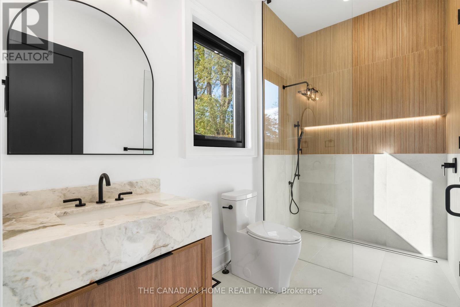 499 Rebecca Street, Oakville, Ontario L6K 1K8 - Photo 36 - W12568496