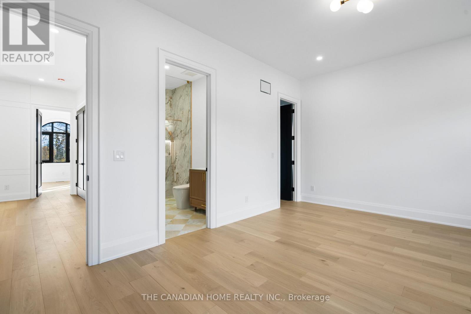 499 Rebecca Street, Oakville, Ontario L6K 1K8 - Photo 38 - W12568496