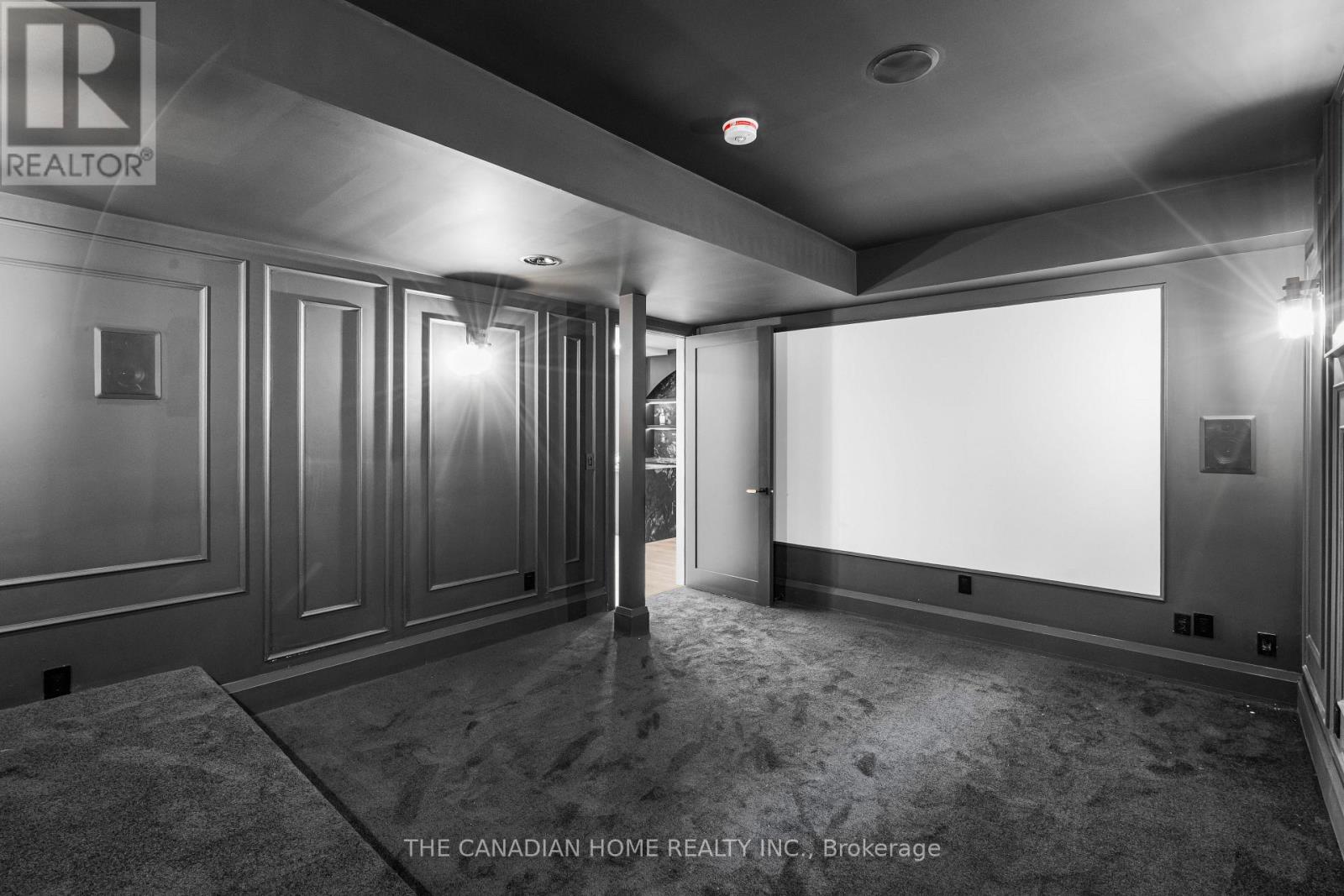 499 Rebecca Street, Oakville, Ontario L6K 1K8 - Photo 45 - W12568496