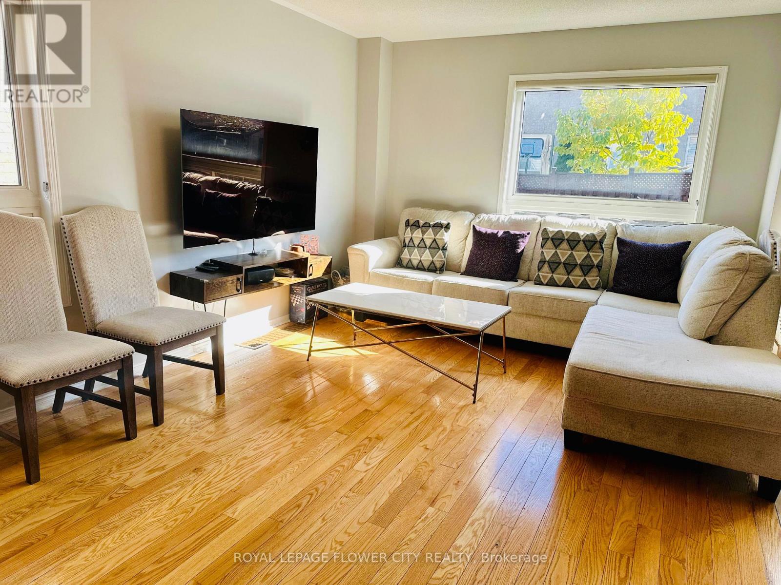 6 Hollingsworth Circle, Brampton, Ontario L7A 3X7 - Photo 4 - W12568502