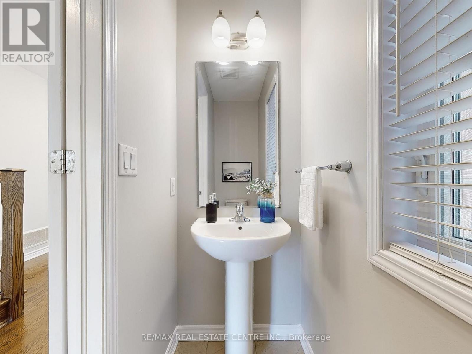 1538 Clitherow Street, Milton, Ontario L9E 0B1 - Photo 18 - W12568520