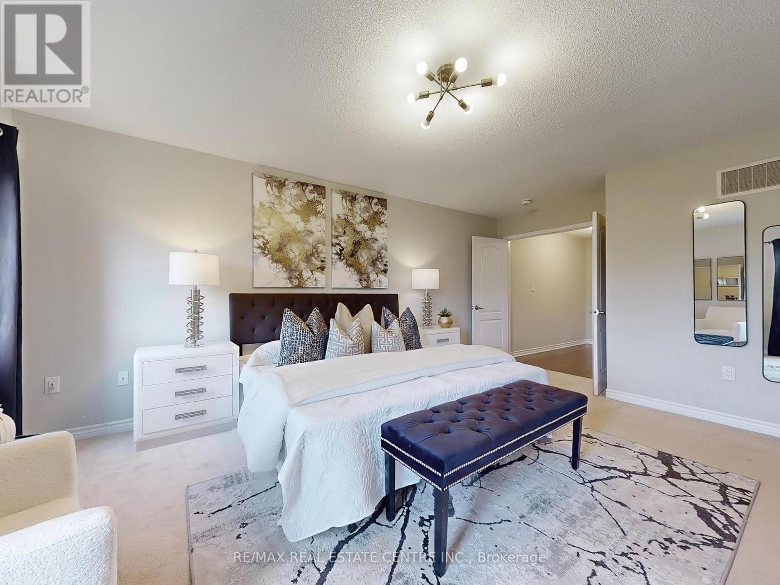 1538 Clitherow Street, Milton, Ontario L9E 0B1 - Photo 23 - W12568520