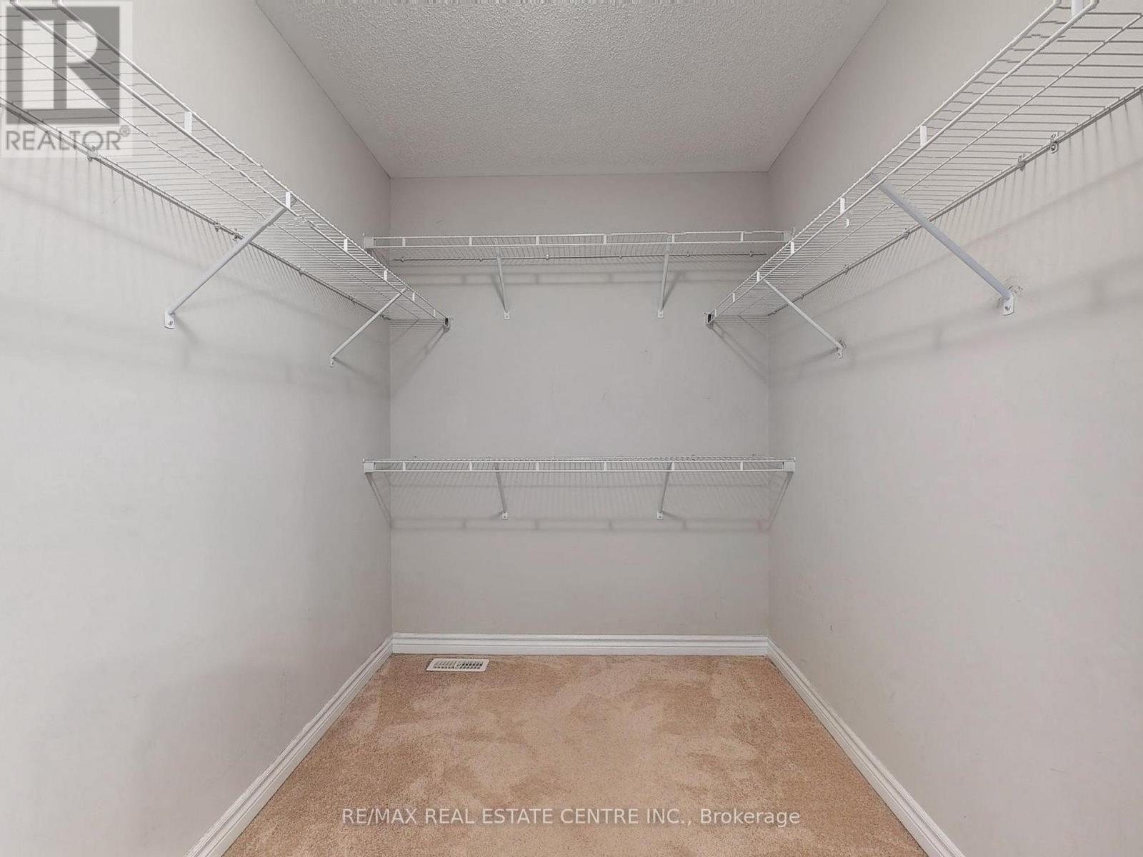 1538 Clitherow Street, Milton, Ontario L9E 0B1 - Photo 24 - W12568520