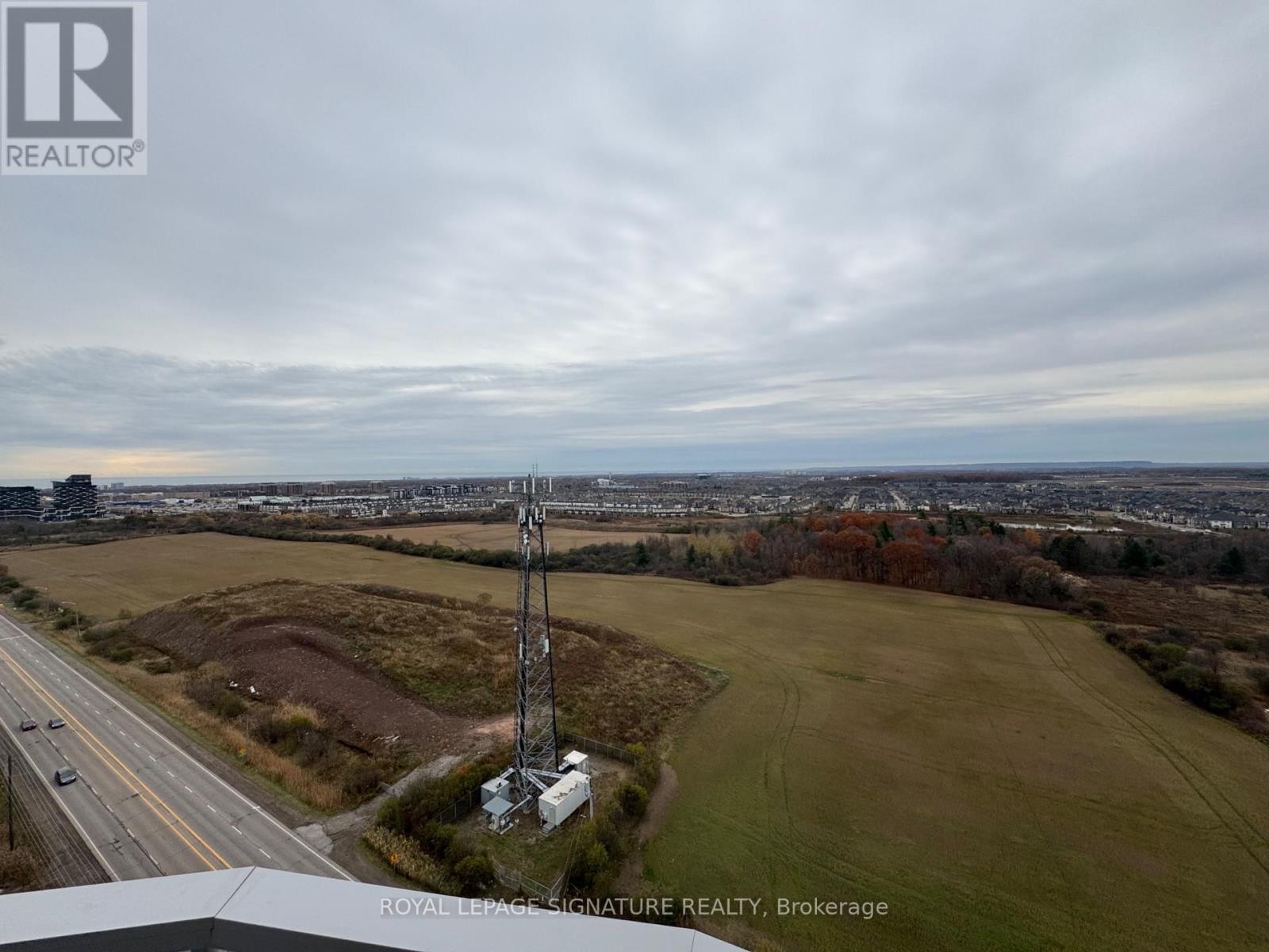 1802 - 3240 William Coltson Avenue, Oakville, Ontario L6H 8C8 - Photo 17 - W12566548