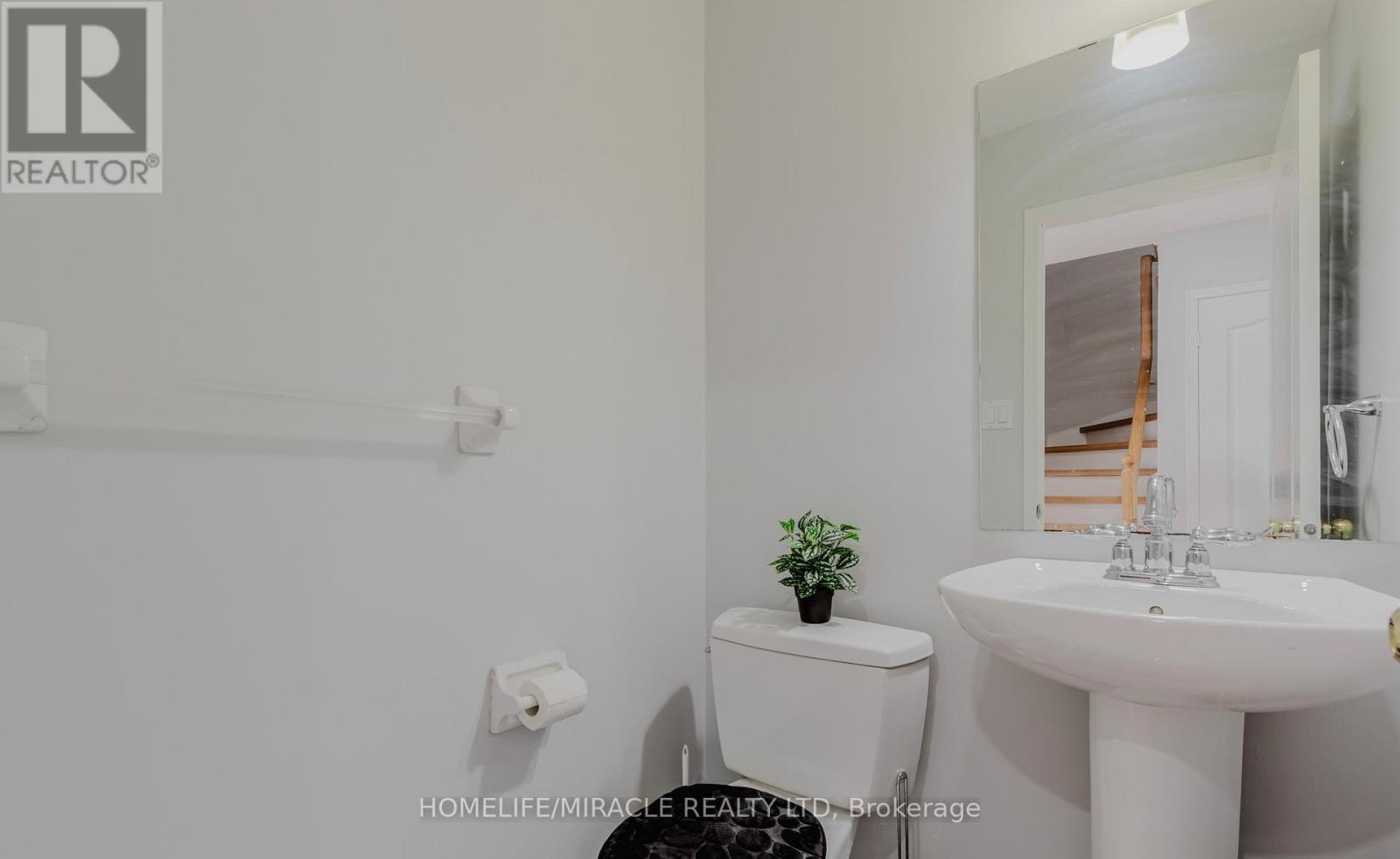 27 Silver Egret Road, Brampton, Ontario  L7A 3P6 - Photo 11 - W12568484