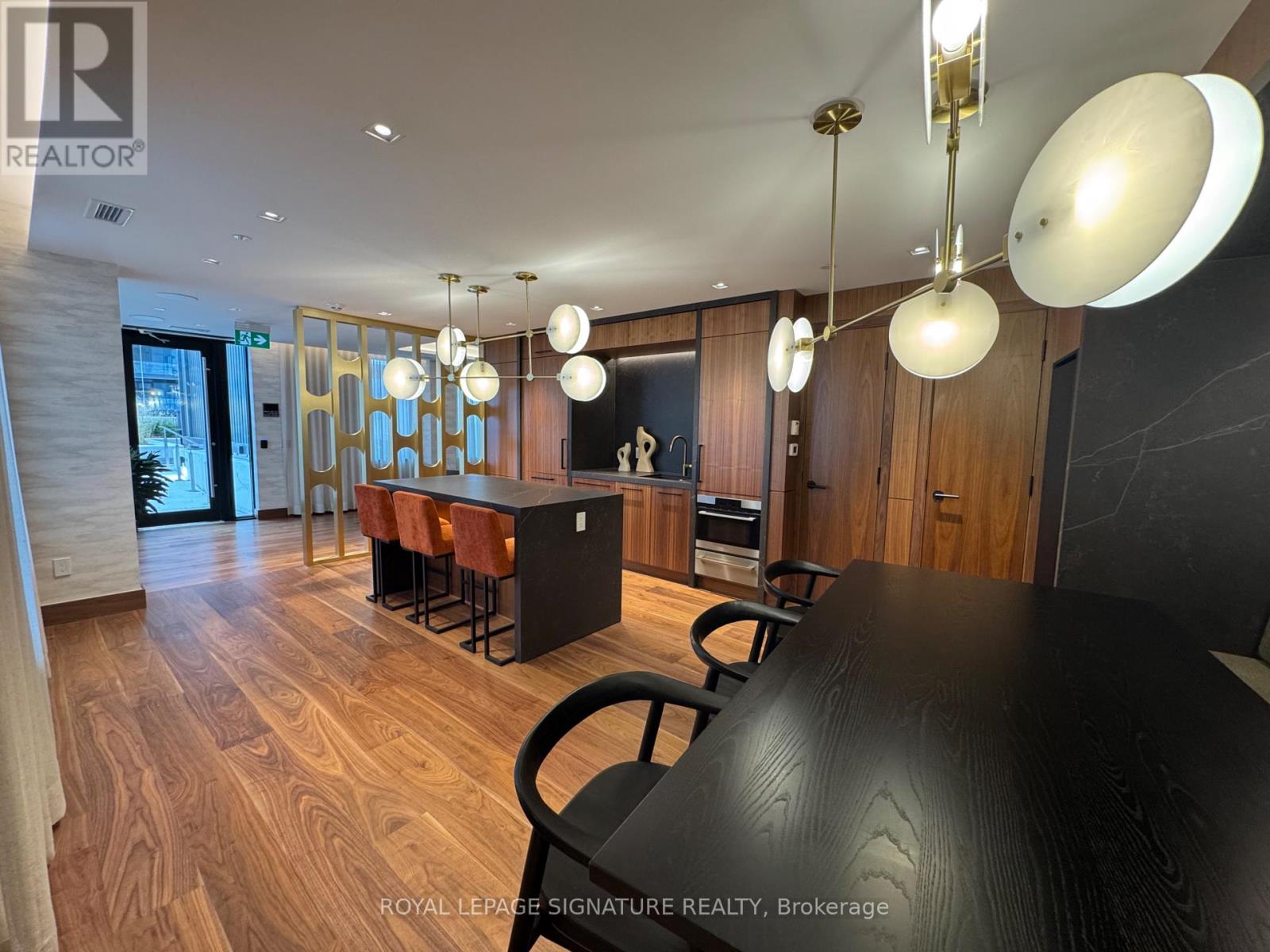 1802 - 3240 William Coltson Avenue, Oakville, Ontario L6H 8C8 - Photo 22 - W12566548