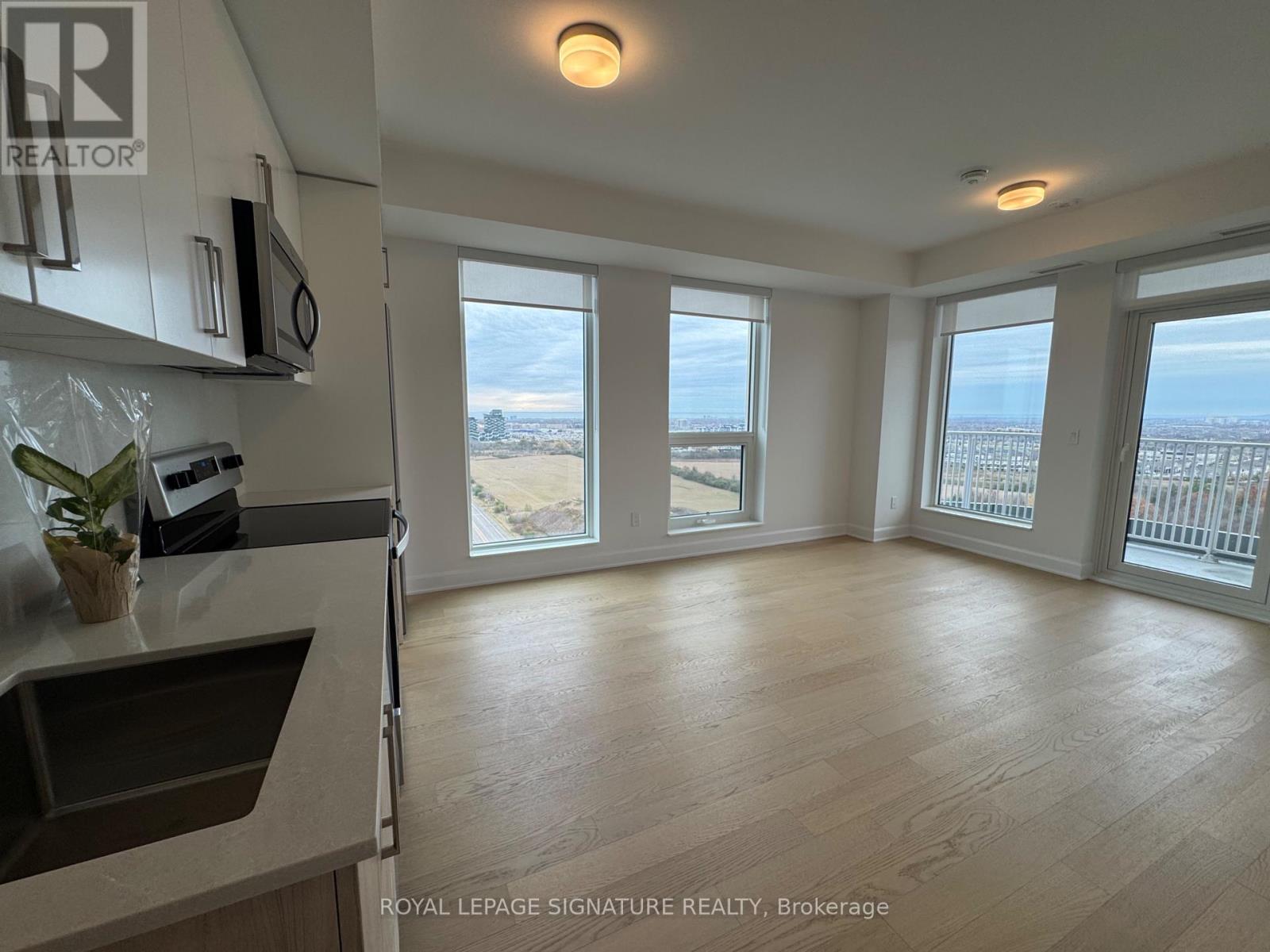 1802 - 3240 William Coltson Avenue, Oakville, Ontario L6H 8C8 - Photo 8 - W12566548