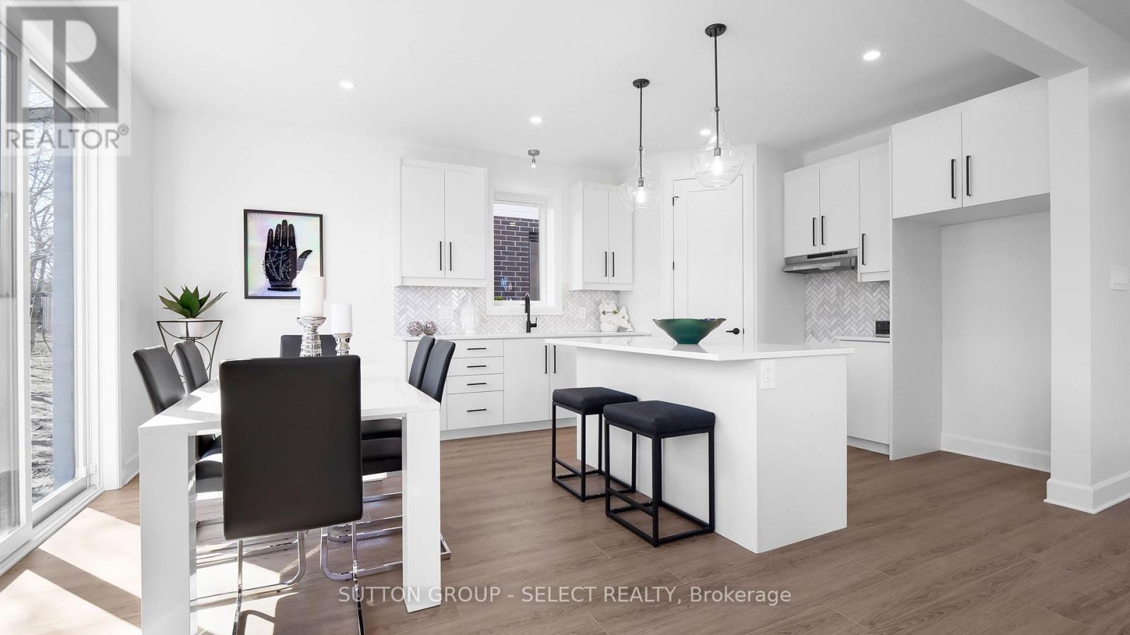 44 Lucas Road, St. Thomas, Ontario  N5R 0M1 - Photo 10 - X12395414