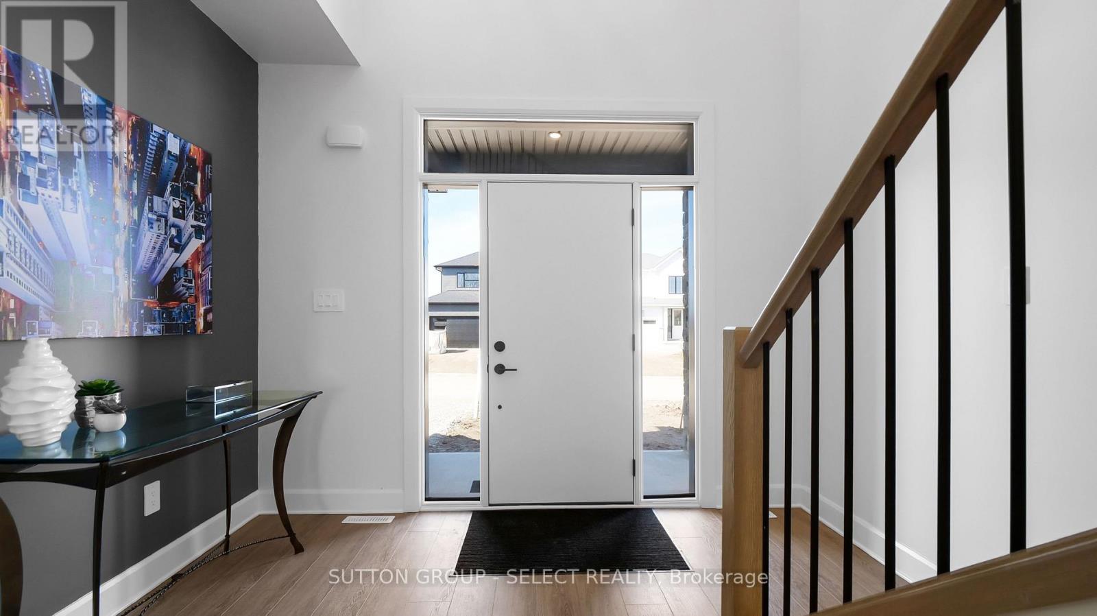 44 Lucas Road, St. Thomas, Ontario  N5R 0M1 - Photo 2 - X12395414