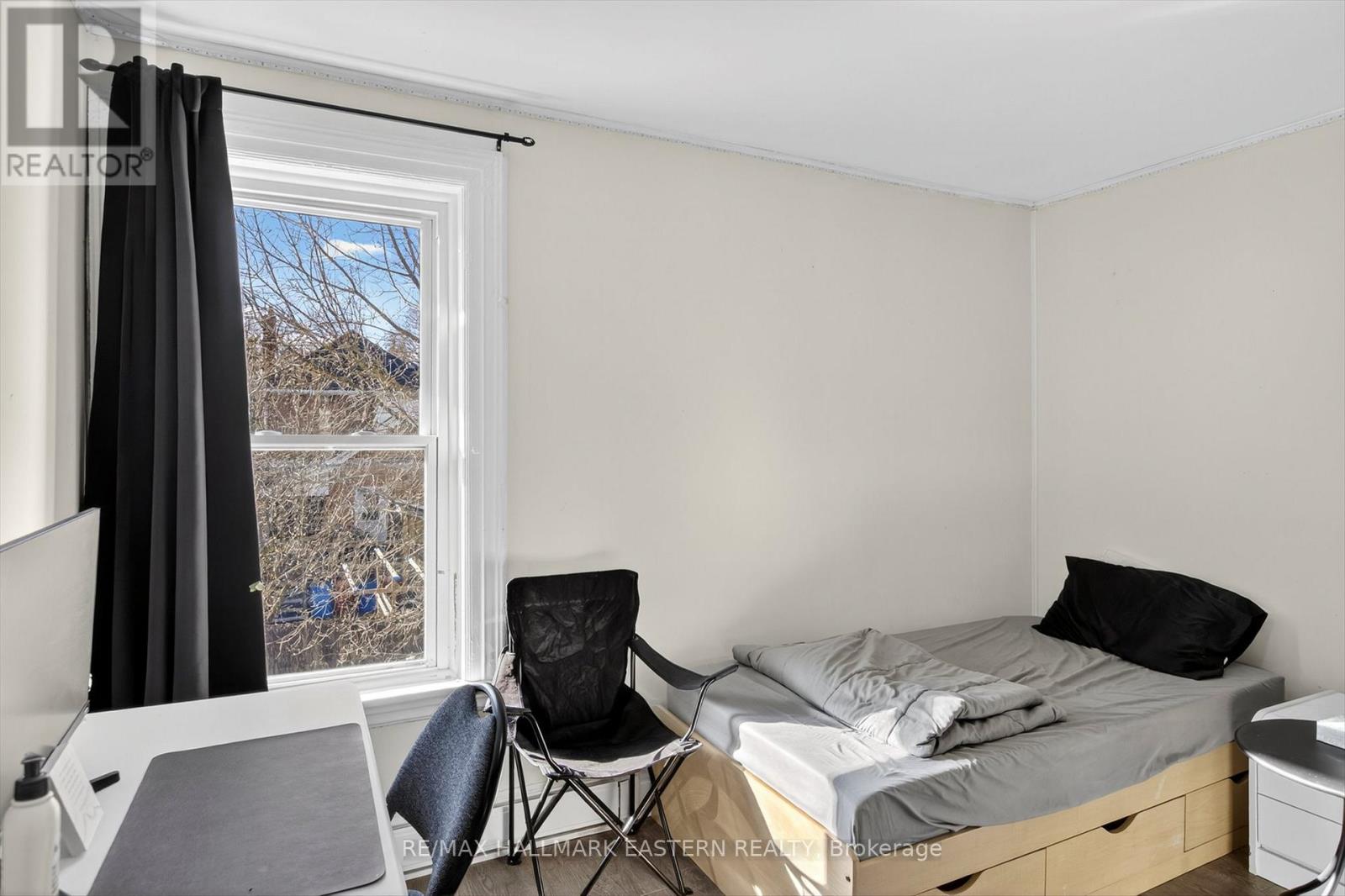 271 Thomas Street, Peterborough, Ontario K9J 5E7 - Photo 25 - X12568548