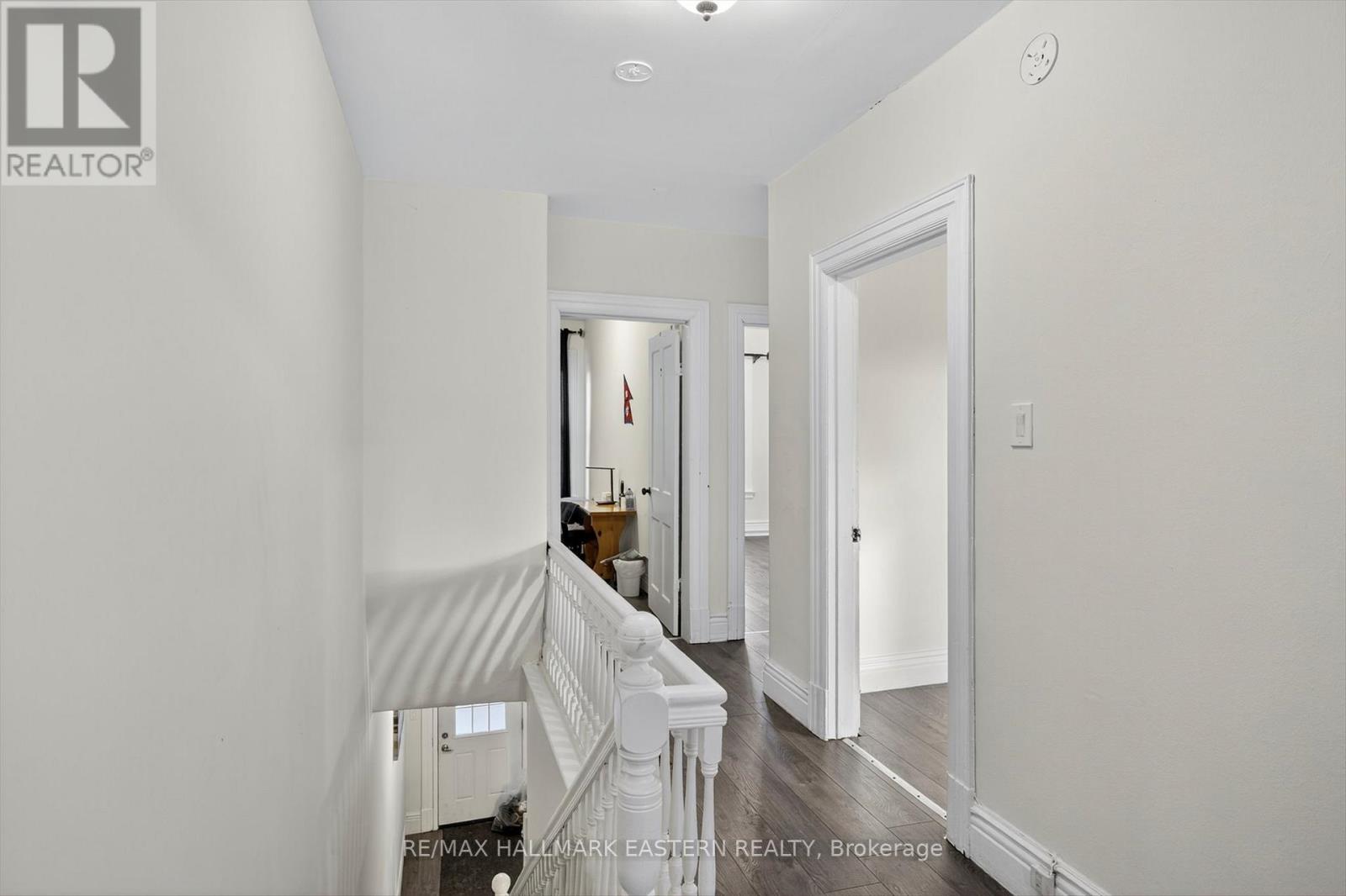 271 Thomas Street, Peterborough, Ontario K9J 5E7 - Photo 35 - X12568548