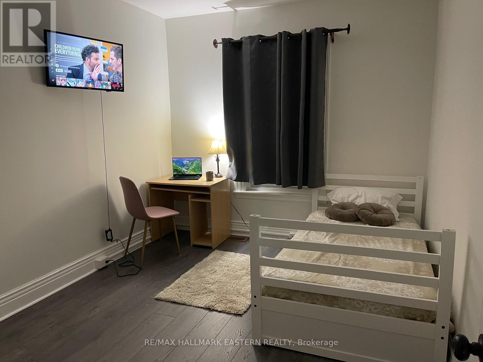 271 Thomas Street, Peterborough, Ontario K9J 5E7 - Photo 36 - X12568548