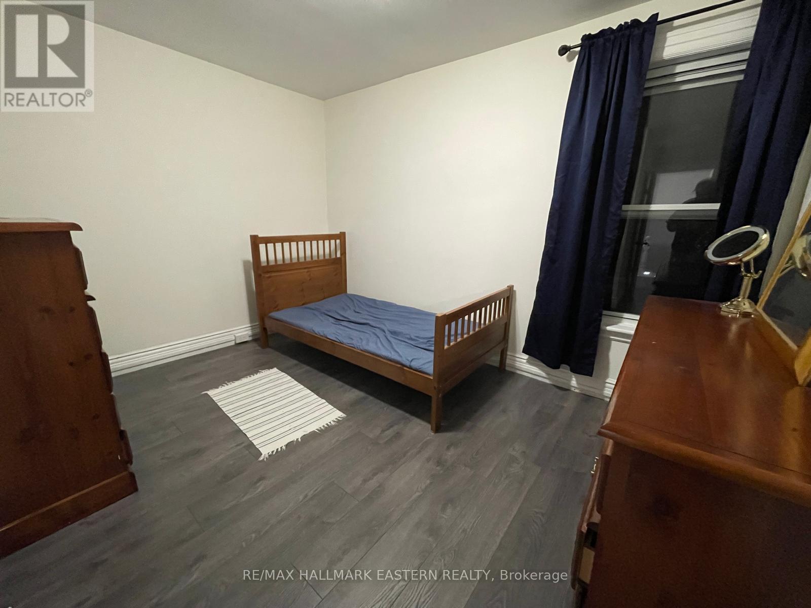 271 Thomas Street, Peterborough, Ontario K9J 5E7 - Photo 43 - X12568548