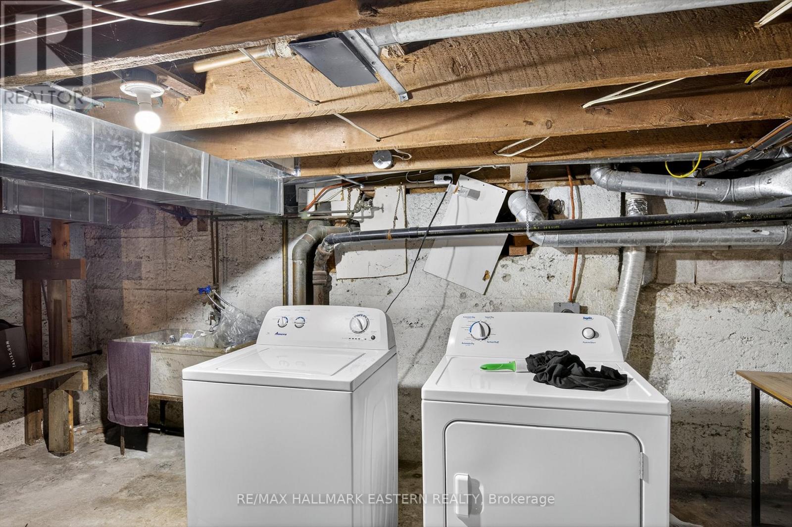 271 Thomas Street, Peterborough, Ontario K9J 5E7 - Photo 46 - X12568548