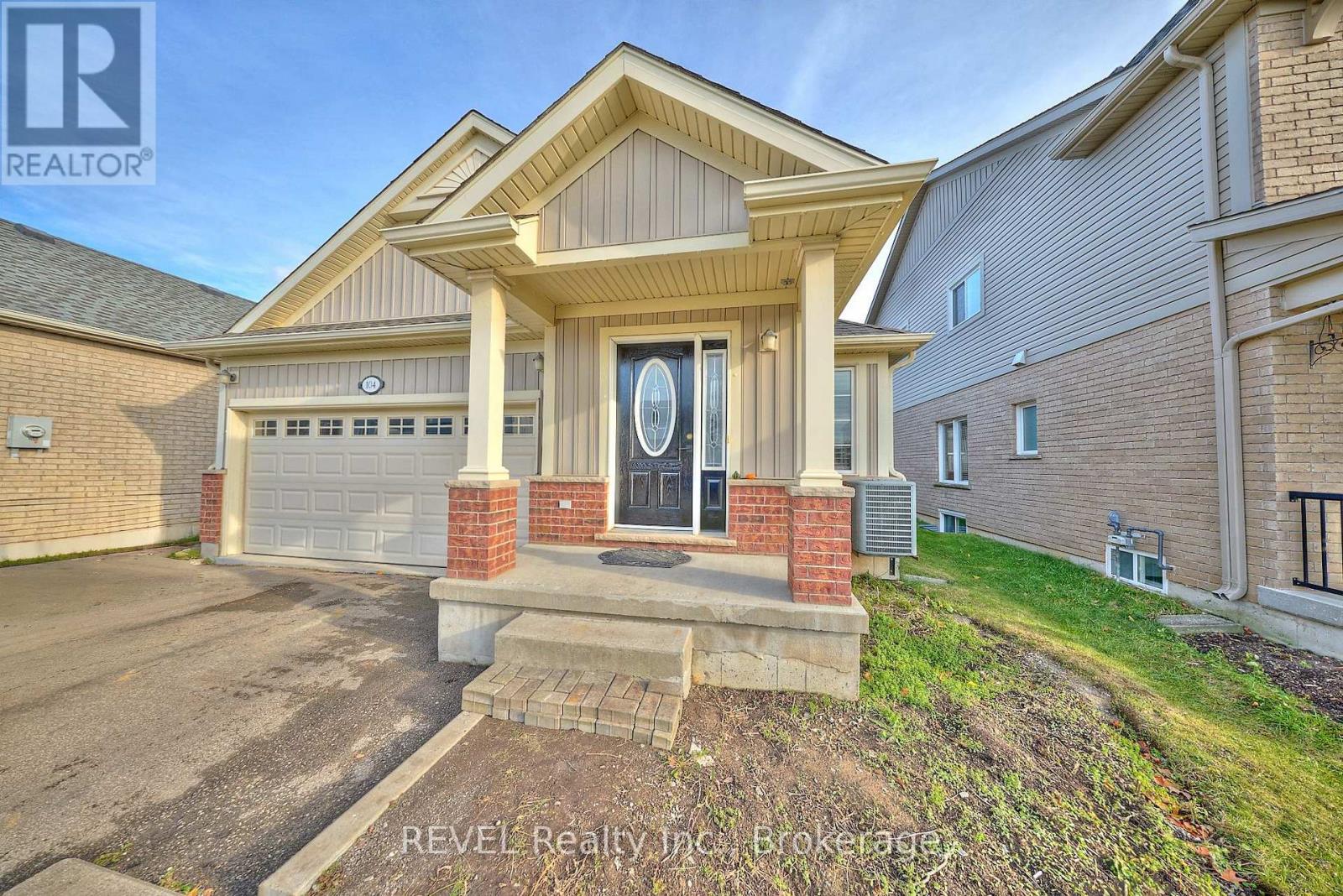 104 TULIPTREE ROAD, Thorold, Ontario