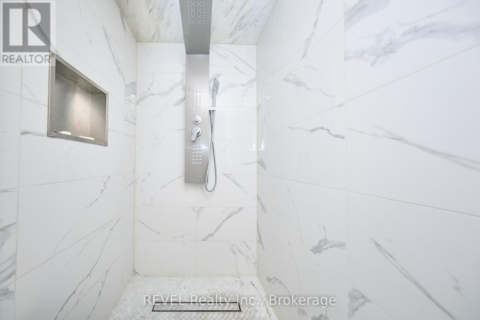 104 Tuliptree Road, Thorold, Ontario L2V 0A5 - Photo 11 - X12568570