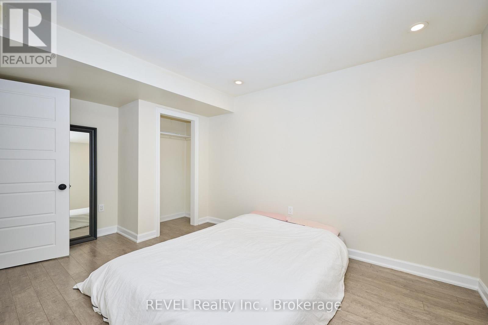 104 Tuliptree Road, Thorold, Ontario L2V 0A5 - Photo 15 - X12568570