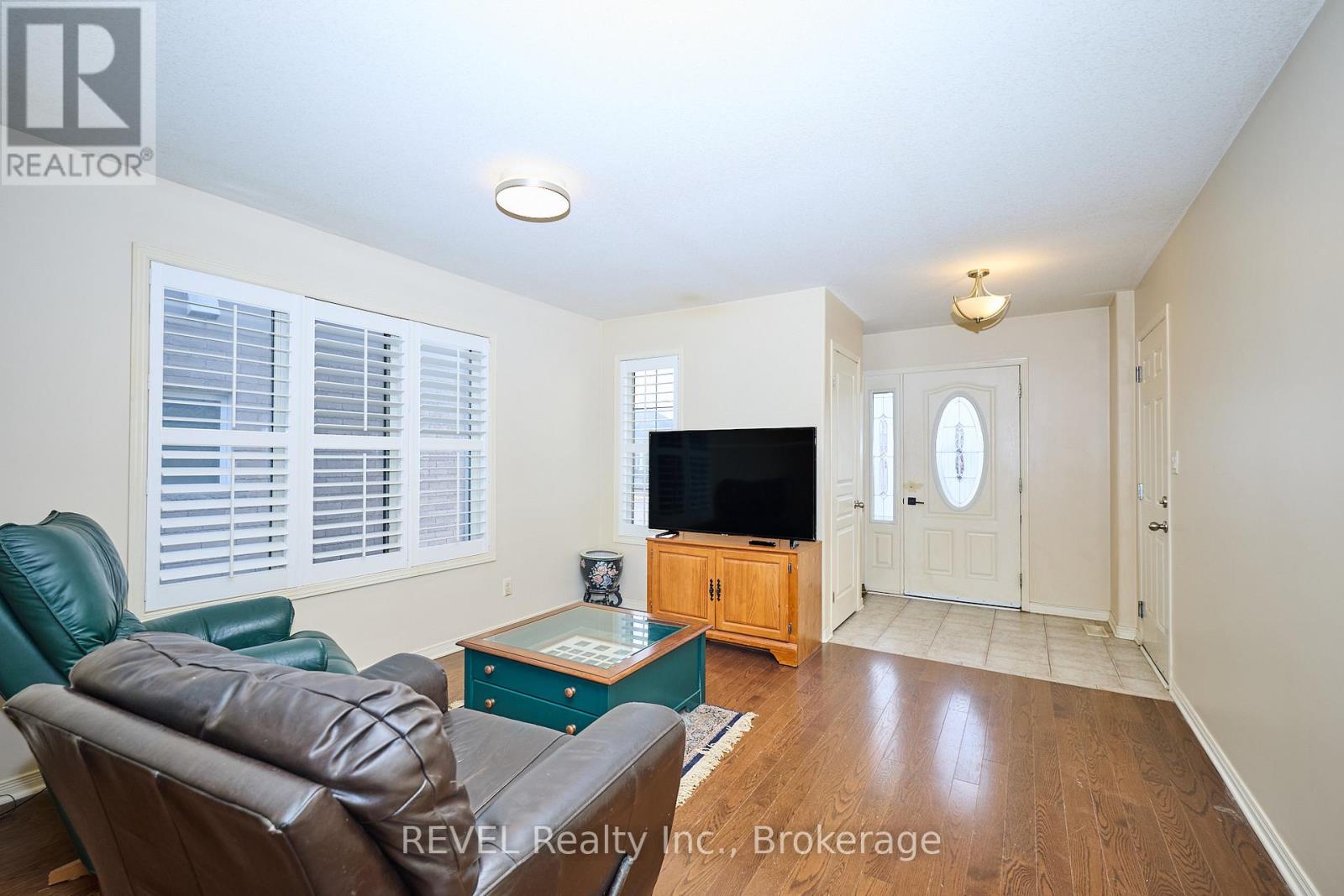 104 Tuliptree Road, Thorold, Ontario L2V 0A5 - Photo 20 - X12568570