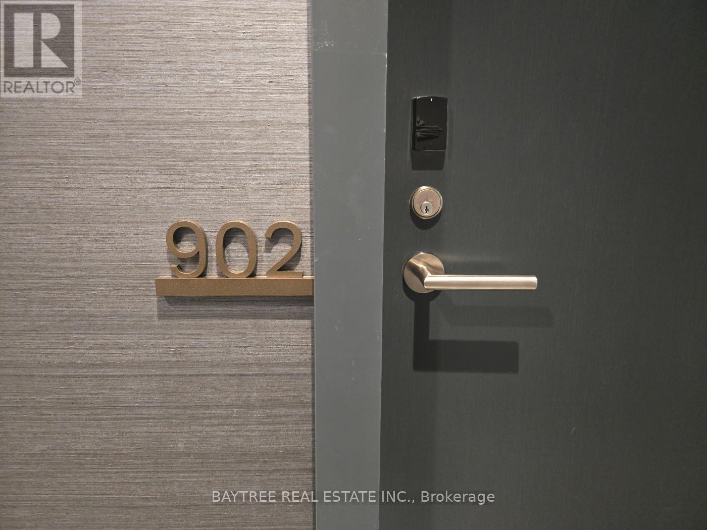 902 - 65 BROADWAY AVENUE, Toronto, Ontario