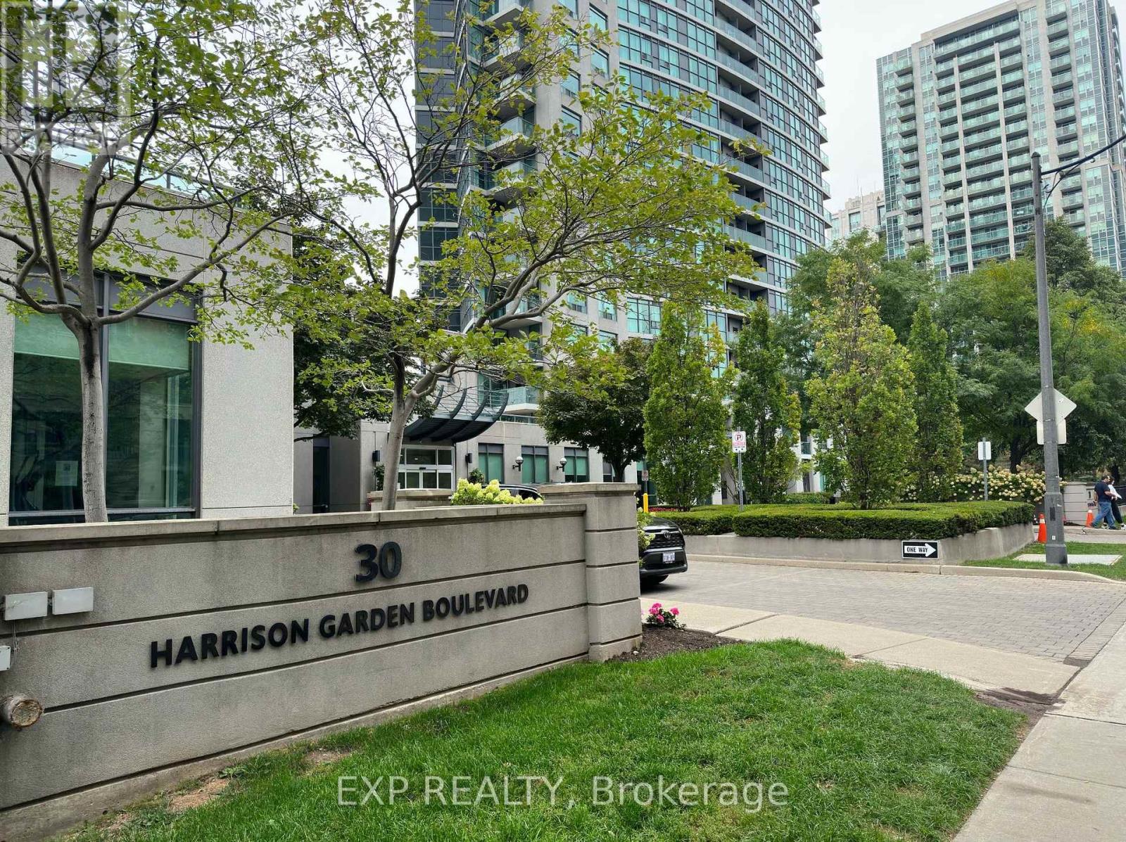 1101 - 30 HARRISON GARDEN BOULEVARD, Toronto, Ontario