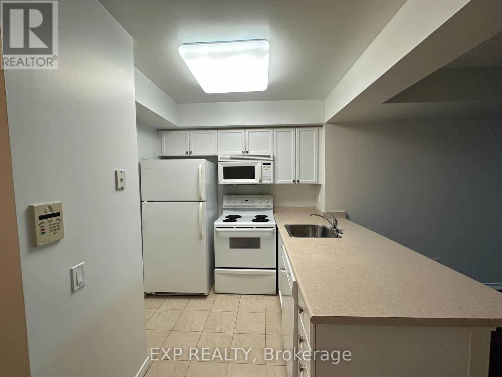 1101 - 30 Harrison Garden Boulevard, Toronto, Ontario  M2N 7A9 - Photo 5 - C12568544