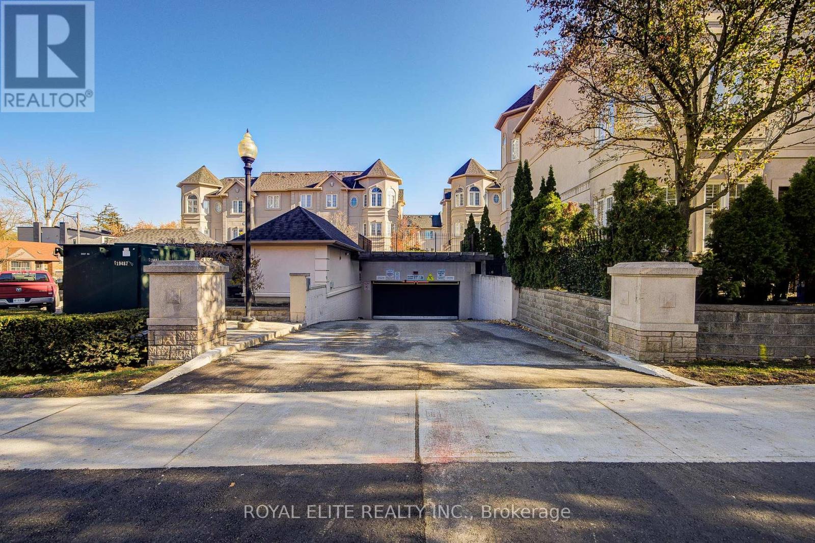 318 - 11 Everson Drive, Toronto, Ontario  M2N 7B9 - Photo 4 - C12568564