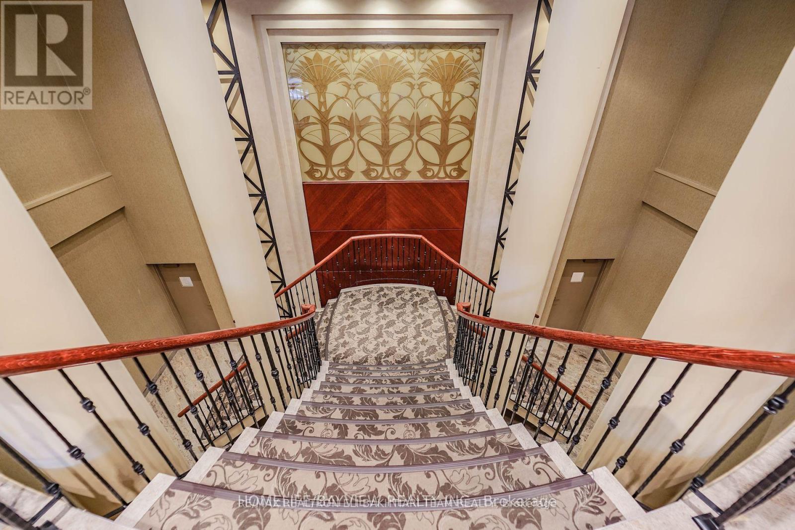 618 - 11 William Carson Crescent, Toronto, Ontario  M2P 2G1 - Photo 5 - C12568576