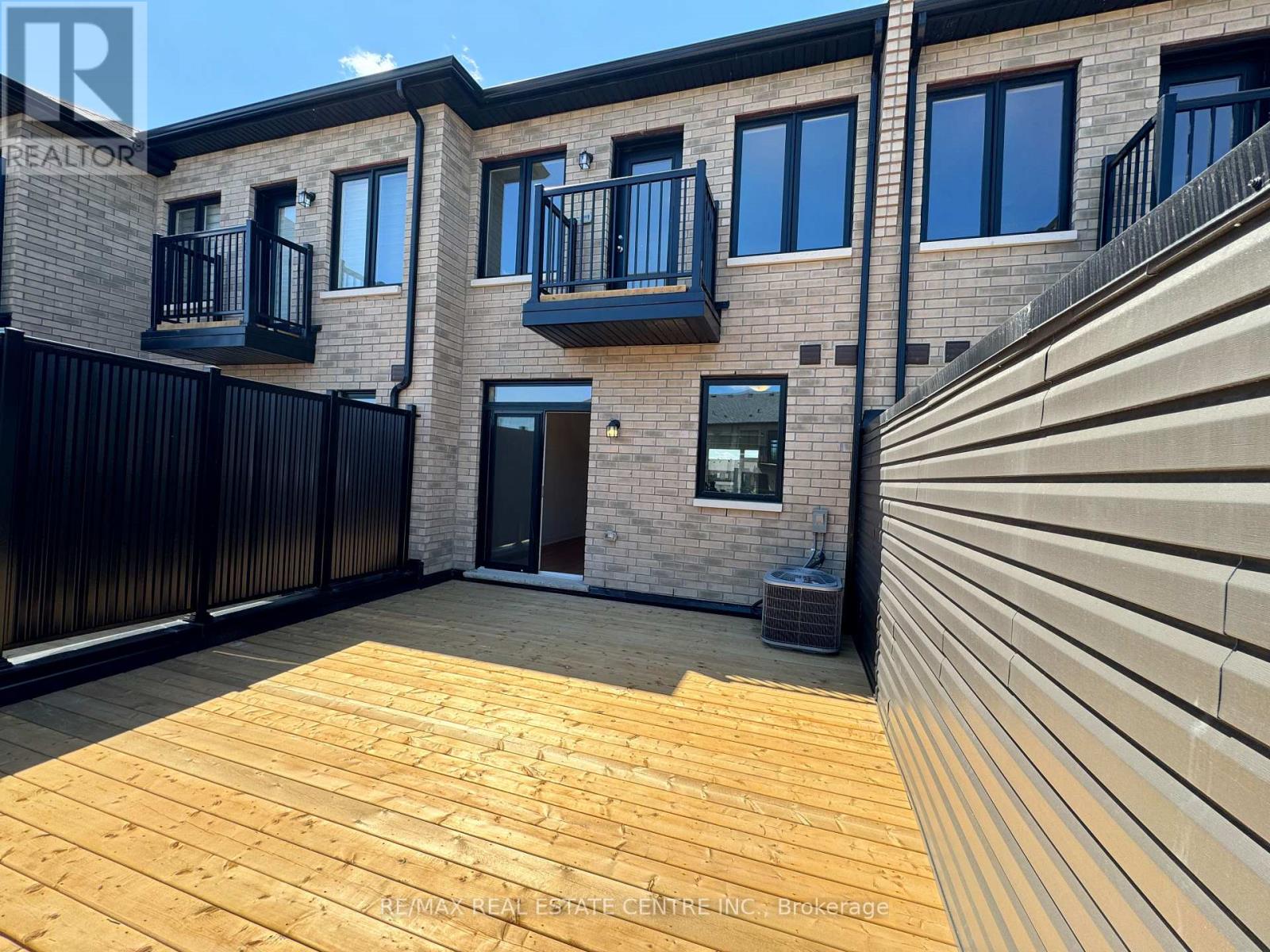 5 Cherry Hill Lane, Barrie (Painswick South), Ontario  L9J 0M7 - Photo 10 - S12568554