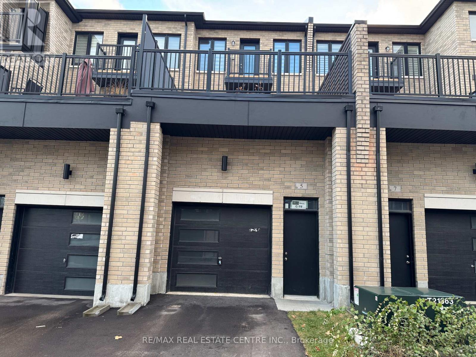 5 Cherry Hill Lane, Barrie (Painswick South), Ontario  L9J 0M7 - Photo 2 - S12568554