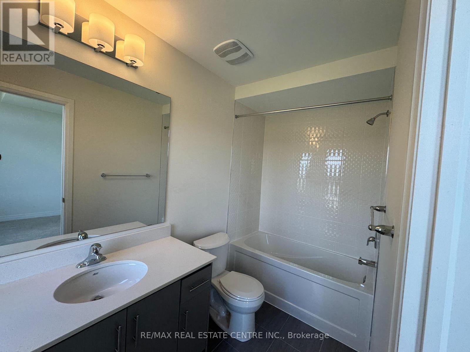 5 Cherry Hill Lane, Barrie (Painswick South), Ontario  L9J 0M7 - Photo 22 - S12568554