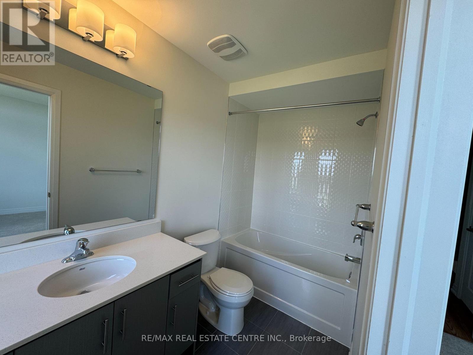 5 Cherry Hill Lane, Barrie (Painswick South), Ontario  L9J 0M7 - Photo 23 - S12568554