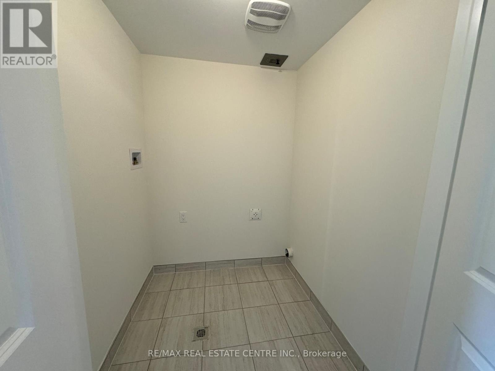 5 Cherry Hill Lane, Barrie (Painswick South), Ontario  L9J 0M7 - Photo 27 - S12568554