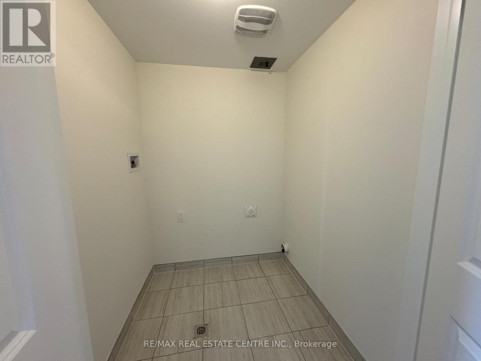 5 Cherry Hill Lane, Barrie (Painswick South), Ontario  L9J 0M7 - Photo 29 - S12568554