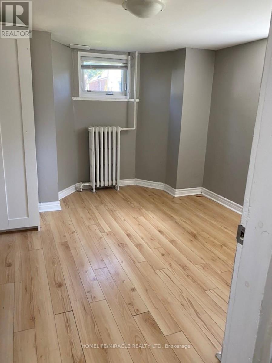 7 - 78 Fifth Street S, Toronto, Ontario  M8V 2Z3 - Photo 7 - W12568542