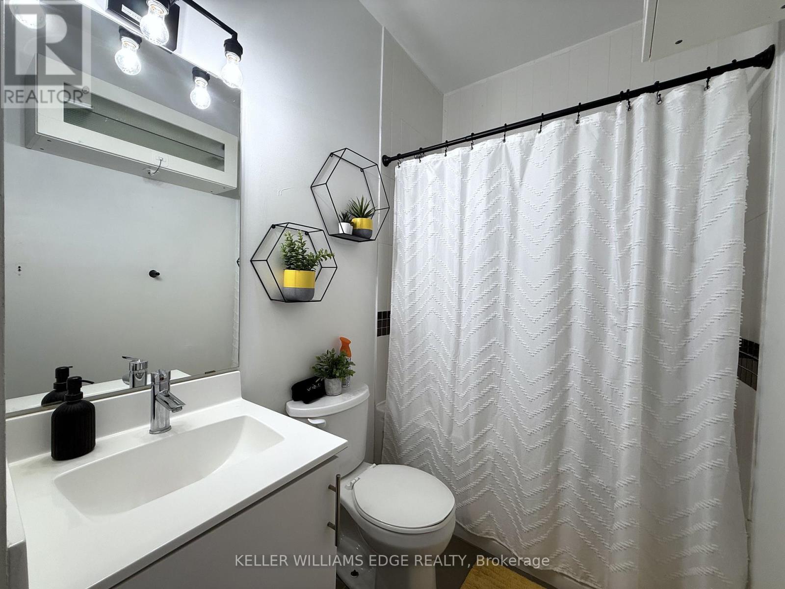 -3022 - 165 Legion Road N, Toronto, Ontario  M8Y 0B3 - Photo 6 - W12568568