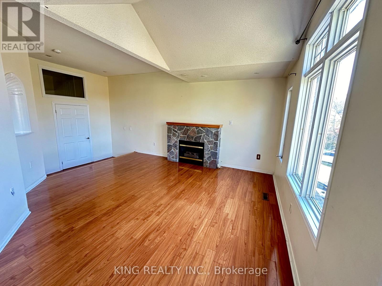 77 Forestgrove Circle, Brampton, Ontario  L6Z 4T4 - Photo 22 - W12568574