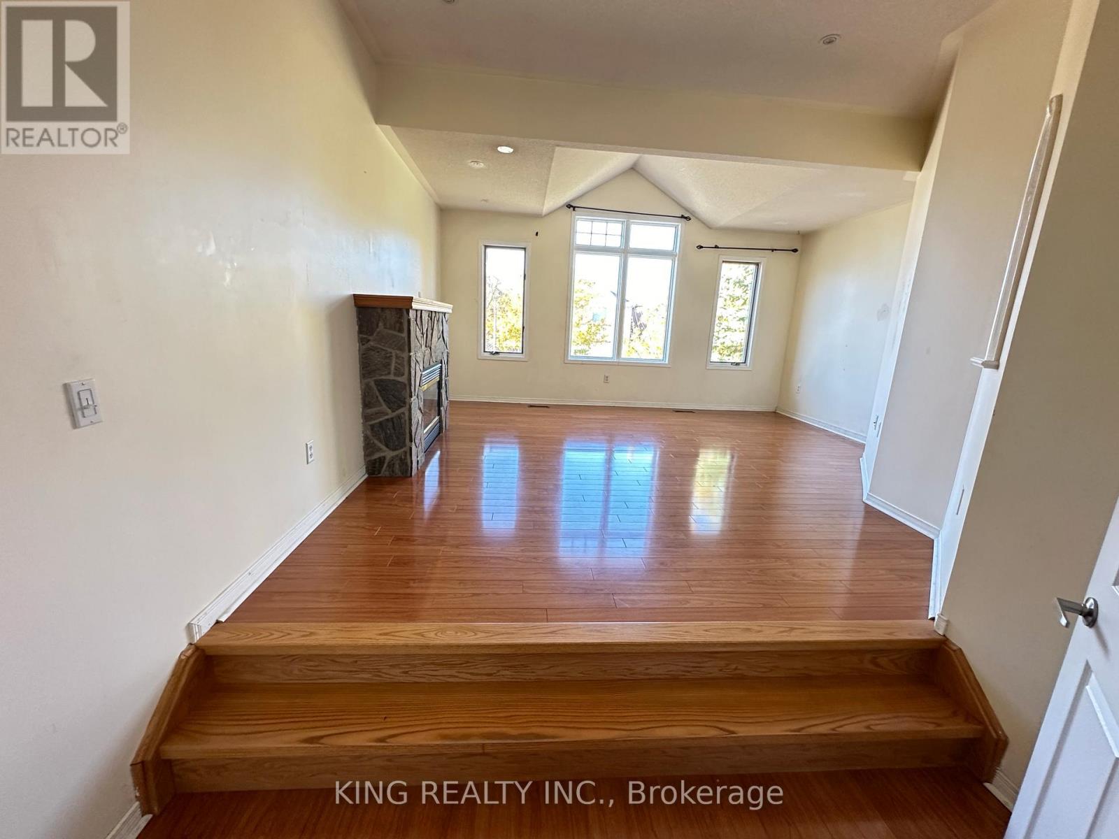 77 Forestgrove Circle, Brampton, Ontario  L6Z 4T4 - Photo 25 - W12568574