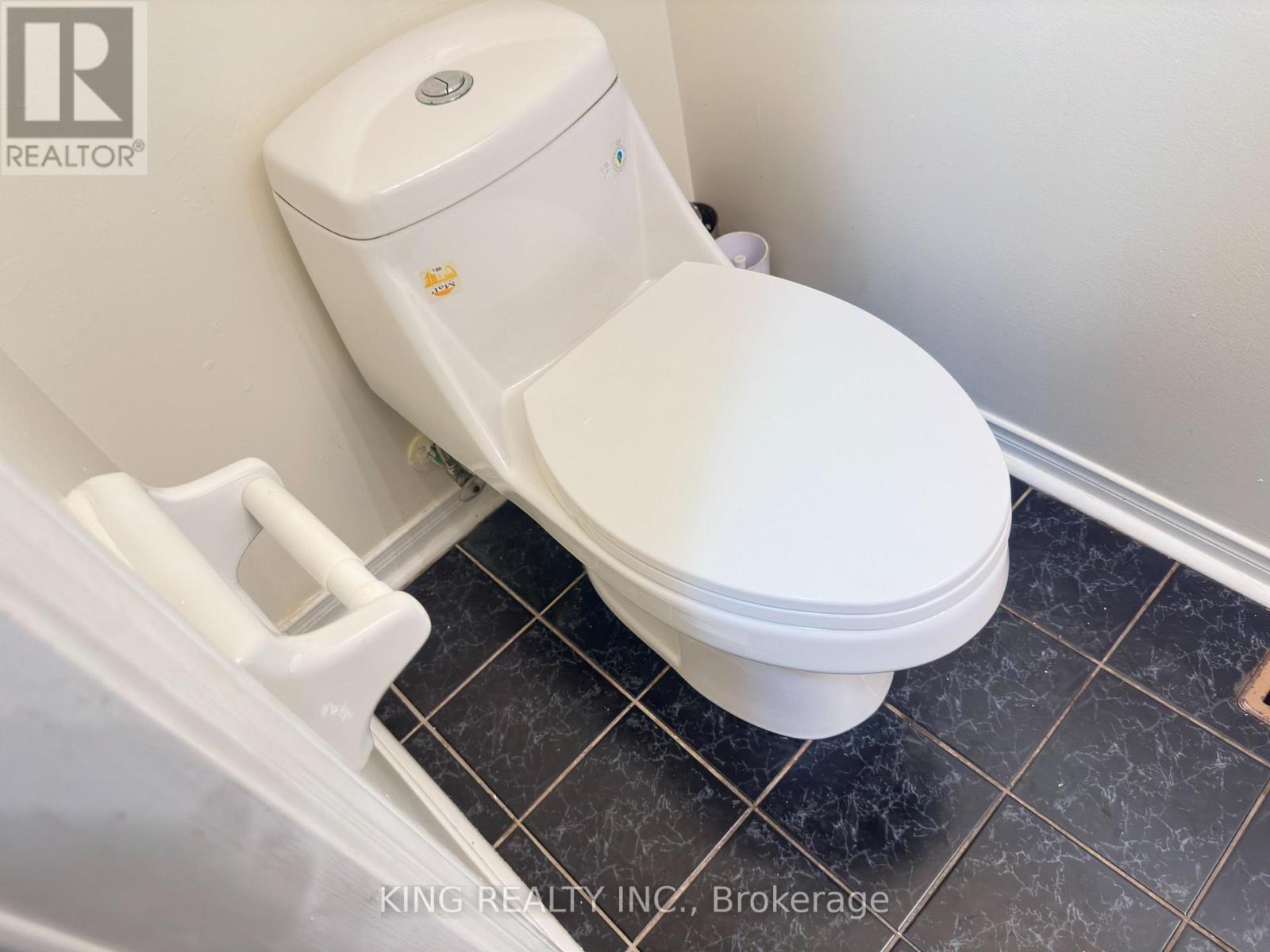 77 Forestgrove Circle, Brampton, Ontario  L6Z 4T4 - Photo 36 - W12568574