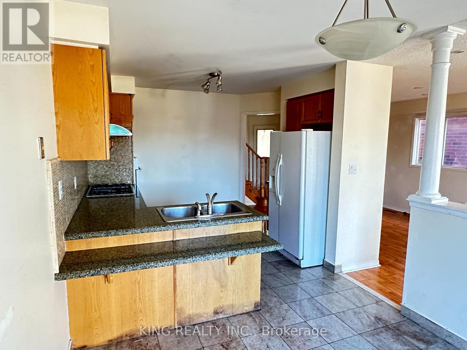 77 Forestgrove Circle, Brampton, Ontario  L6Z 4T4 - Photo 7 - W12568574