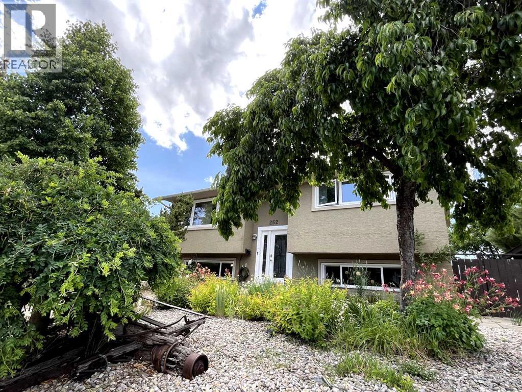 252 Rundleview Drive Ne, Calgary, Alberta  T1Y 1H8 - Photo 43 - A2233161