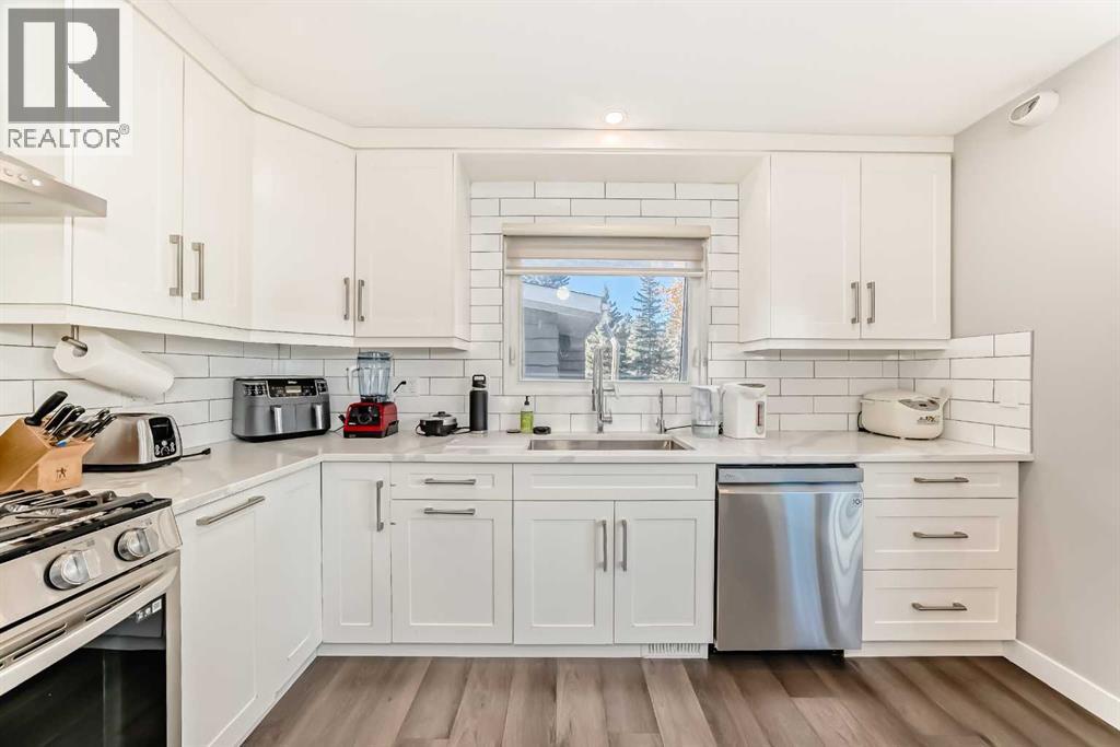 9816 Palistone Road Sw, Calgary, Alberta  T2V 3V9 - Photo 9 - A2269311