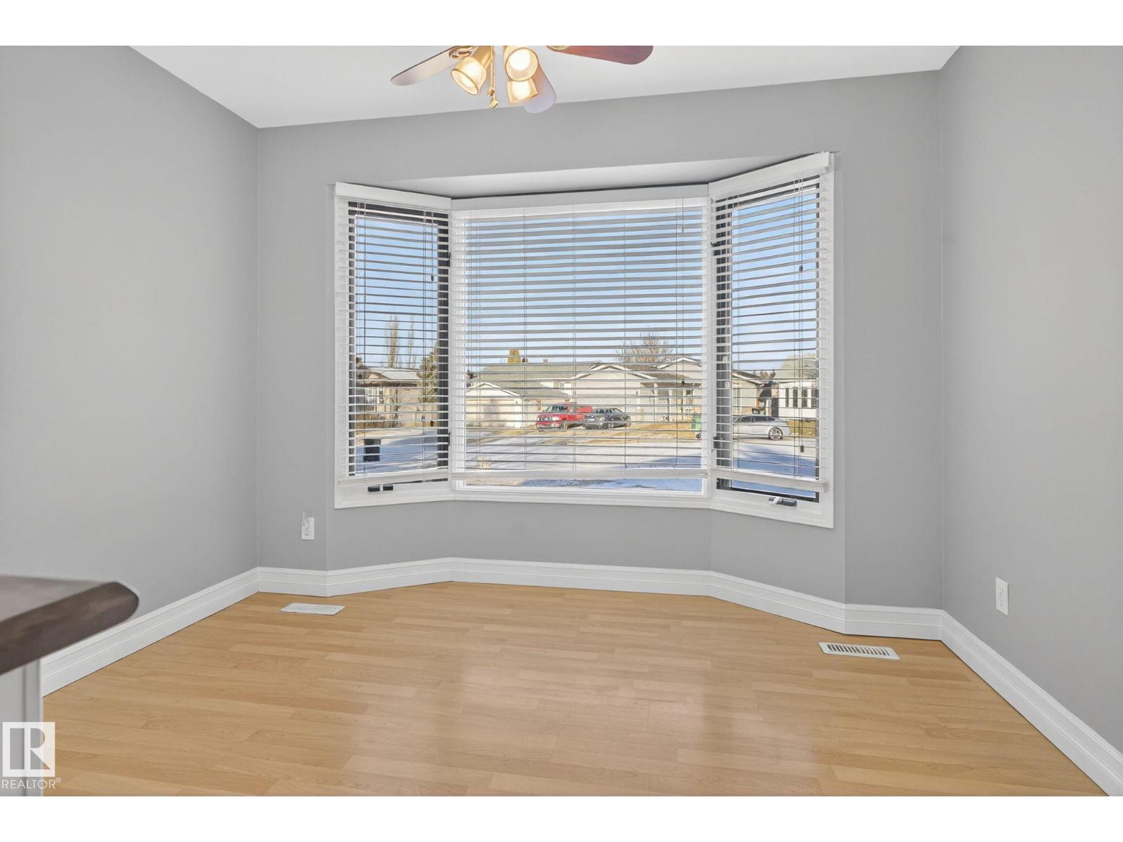 4111 32 Av Nw, Edmonton, Alberta  T6L 3W6 - Photo 29 - E4466380